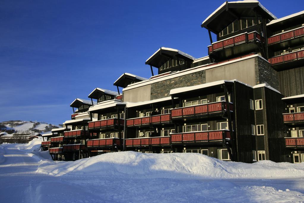 Bergo Hotel, And