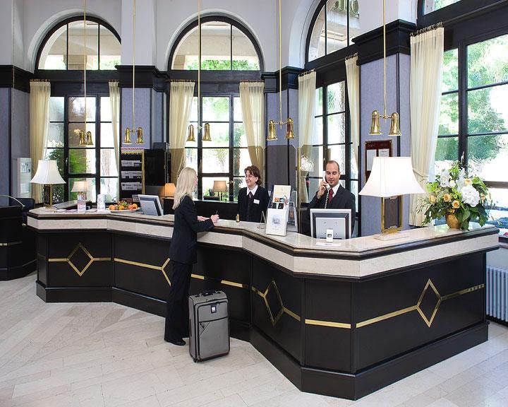 Bergo Hotel, And Hotel